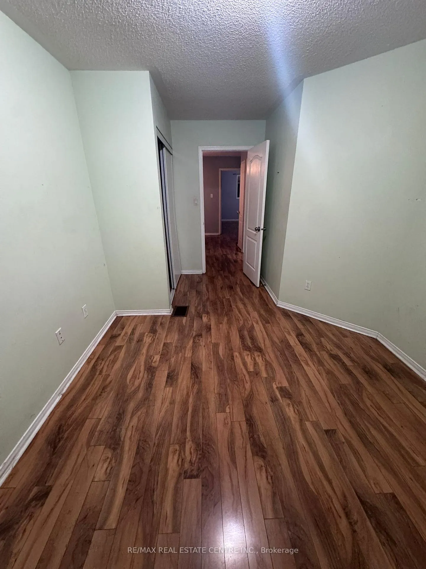 Photo 6 of 23 Lonestar Crescent, Brampton, Fletcher's Meadow — HOMEH
