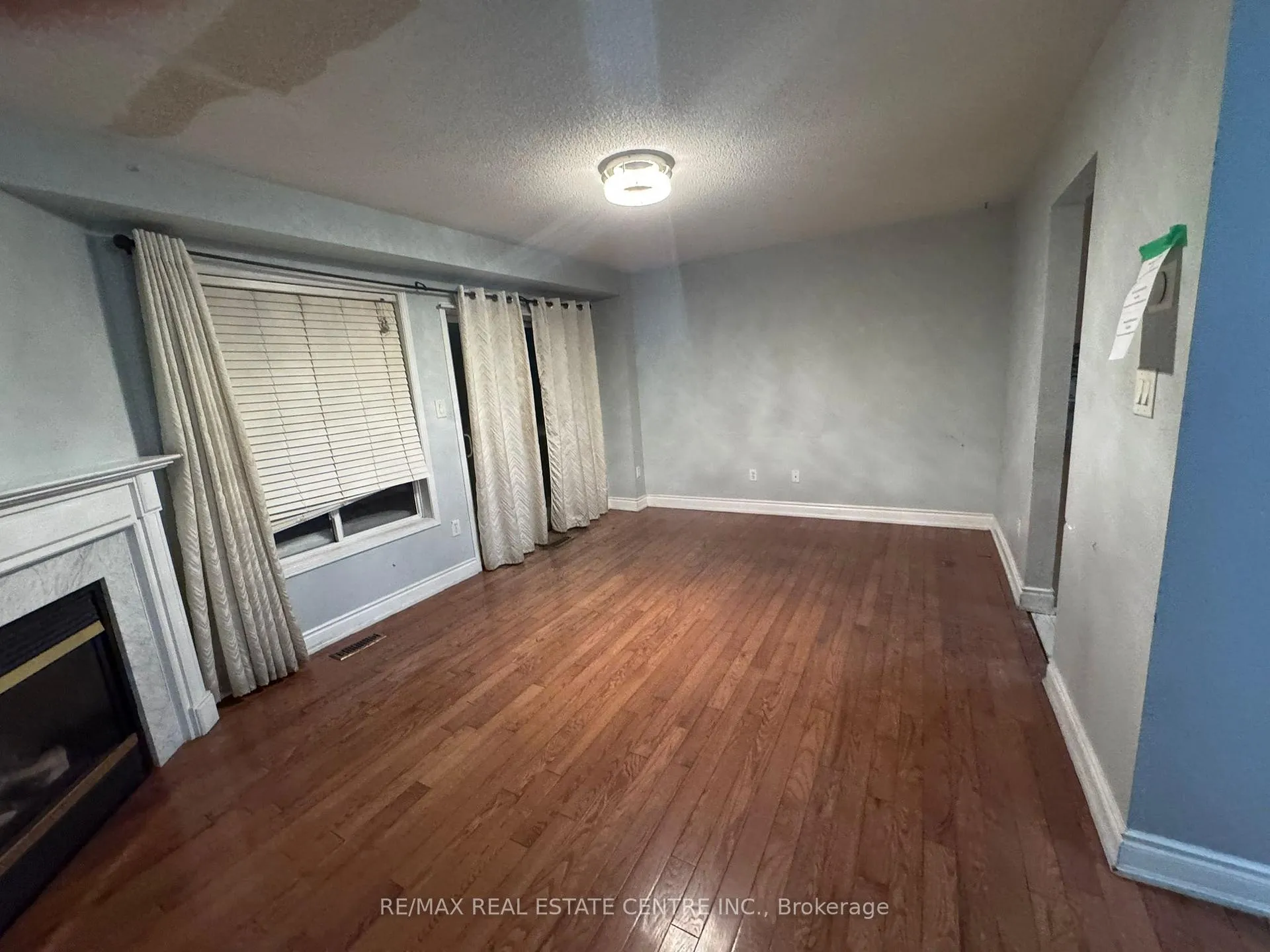 Photo 15 of 23 Lonestar Crescent, Brampton, Fletcher's Meadow — HOMEH