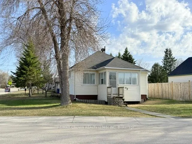 Photo 3 of 60 Egerton Street, Kapuskasing — HOMEH
