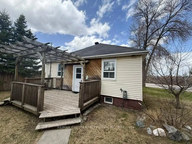 Photo 7 of 60 Egerton Street, Kapuskasing — HOMEH