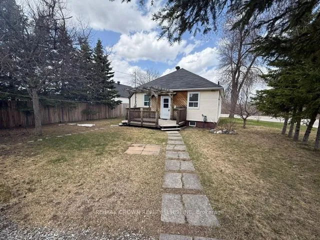 Photo 13 of 60 Egerton Street, Kapuskasing — HOMEH