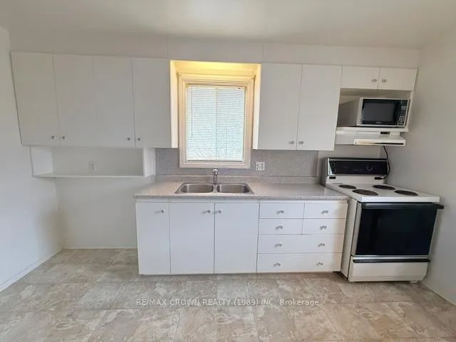 Photo 18 of 60 Egerton Street, Kapuskasing — HOMEH