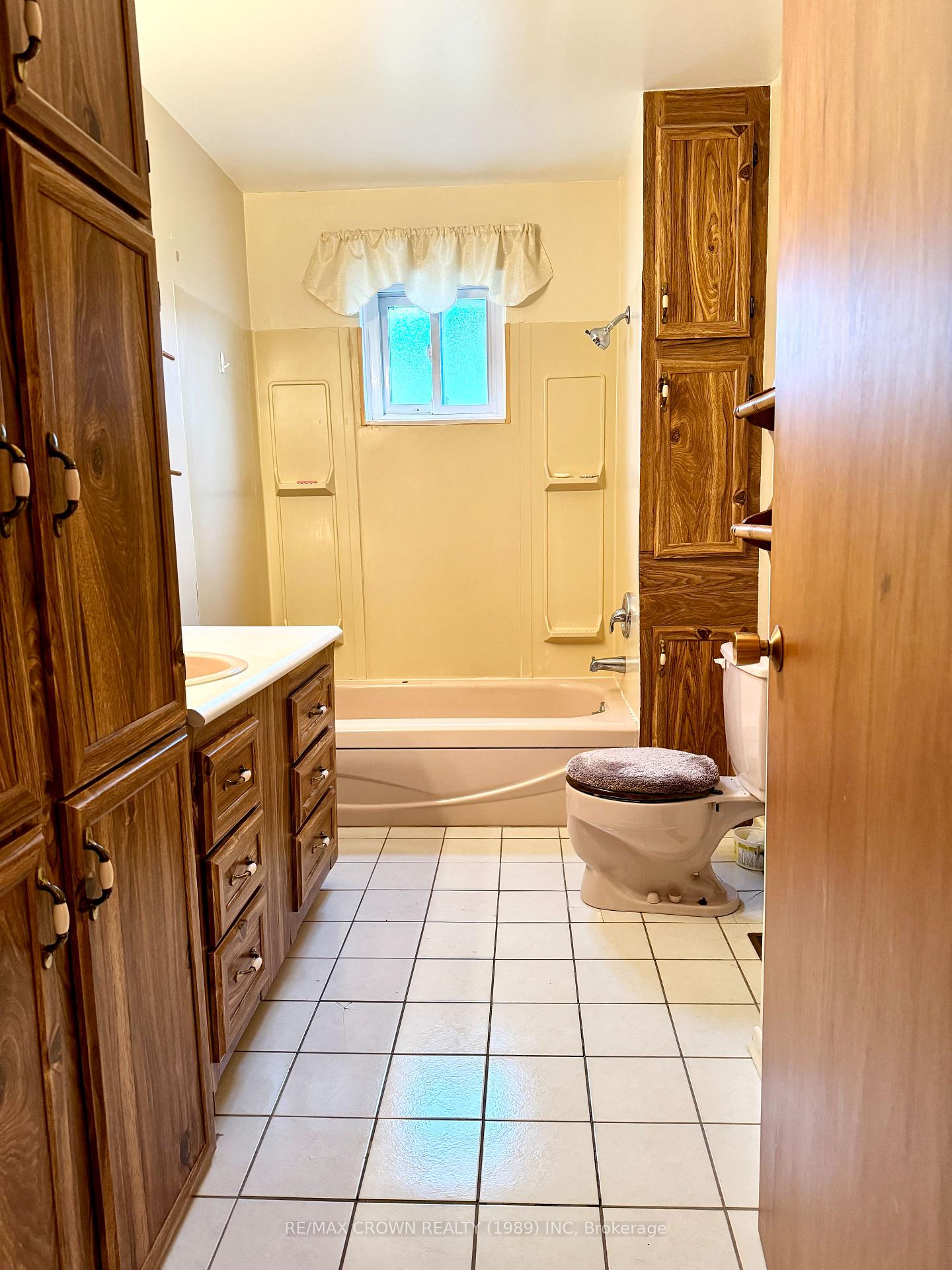 Photo 15 of 13 Brock Crescent, Kapuskasing — HOMEH