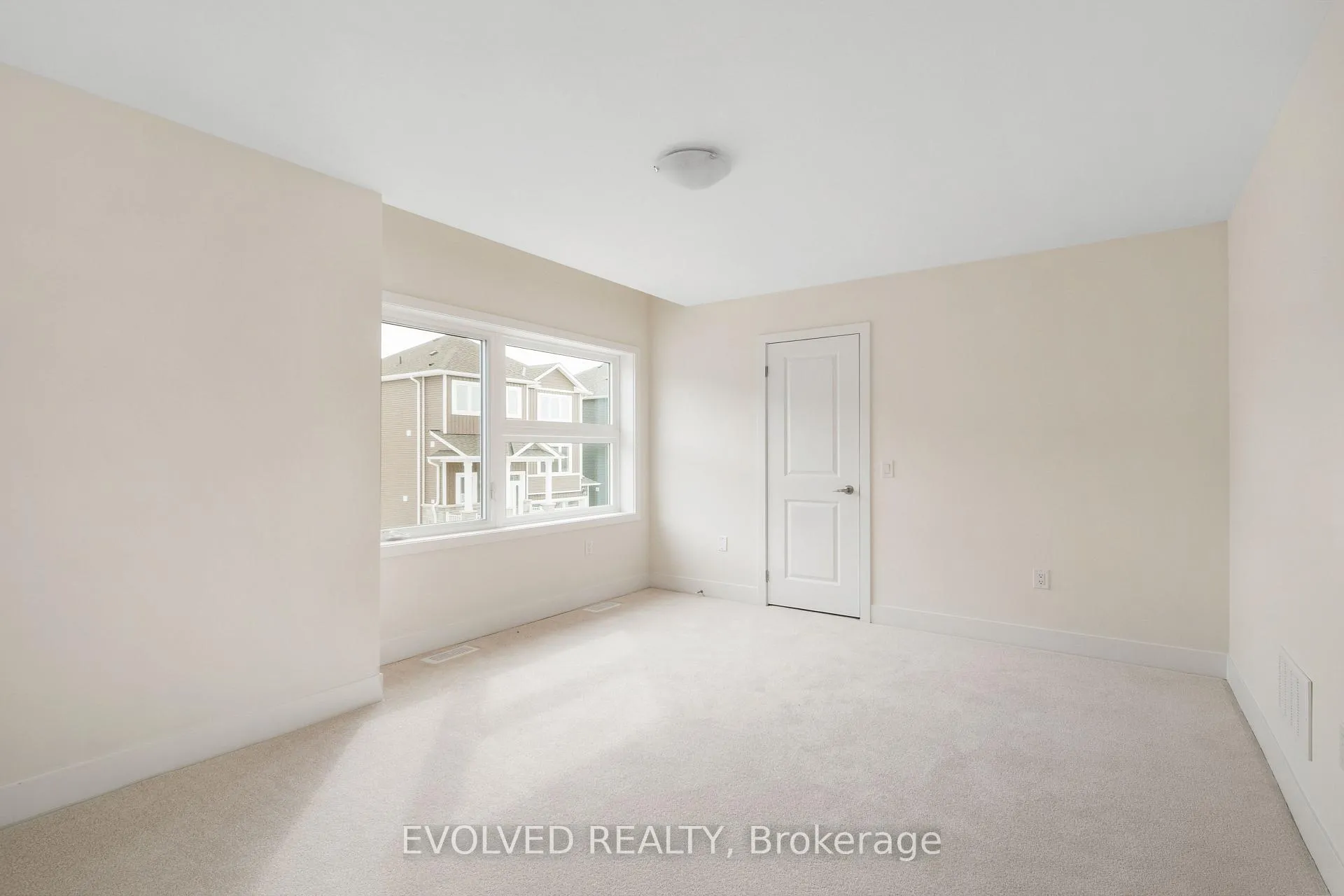 Photo 10 of 6 Hampton Lane, Barrie, Ardagh — HOMEH