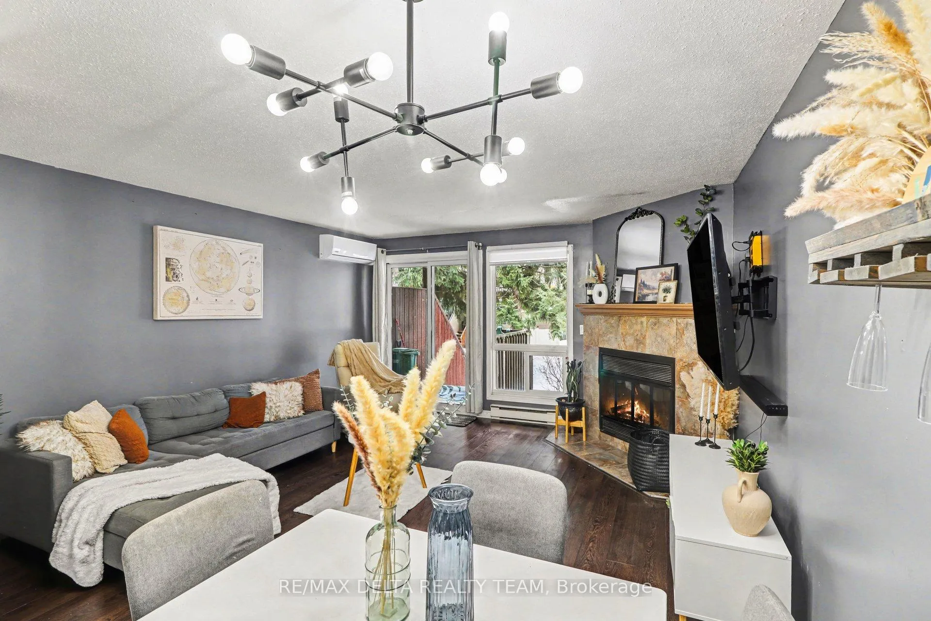 Photo 12 of Unit A, 6704 Jeanne D'Arc Boulevard, Ottawa, Convent Glen North — HOMEH