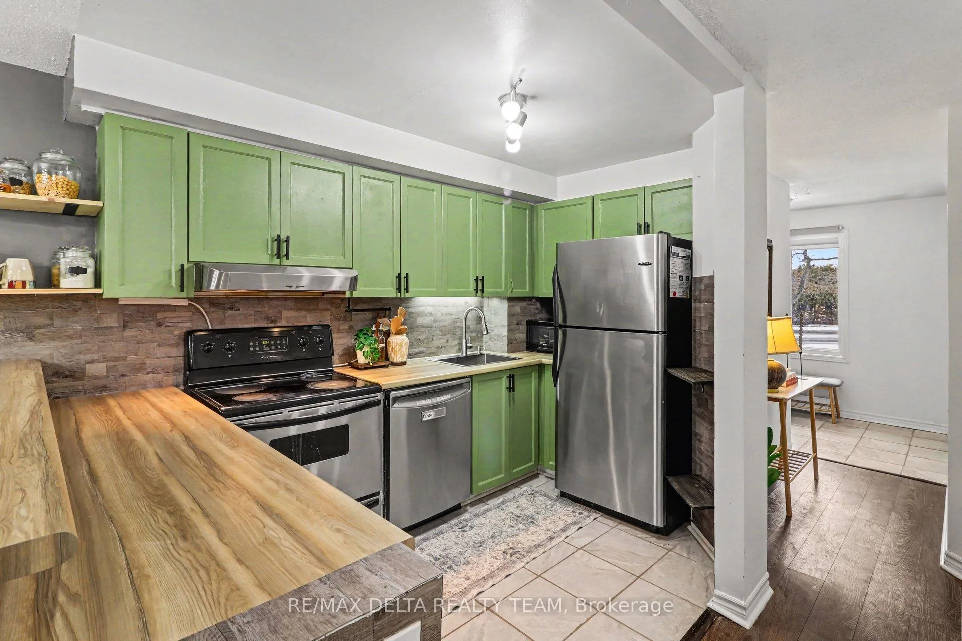 Photo 16 of Unit A, 6704 Jeanne D'Arc Boulevard, Ottawa, Convent Glen North — HOMEH