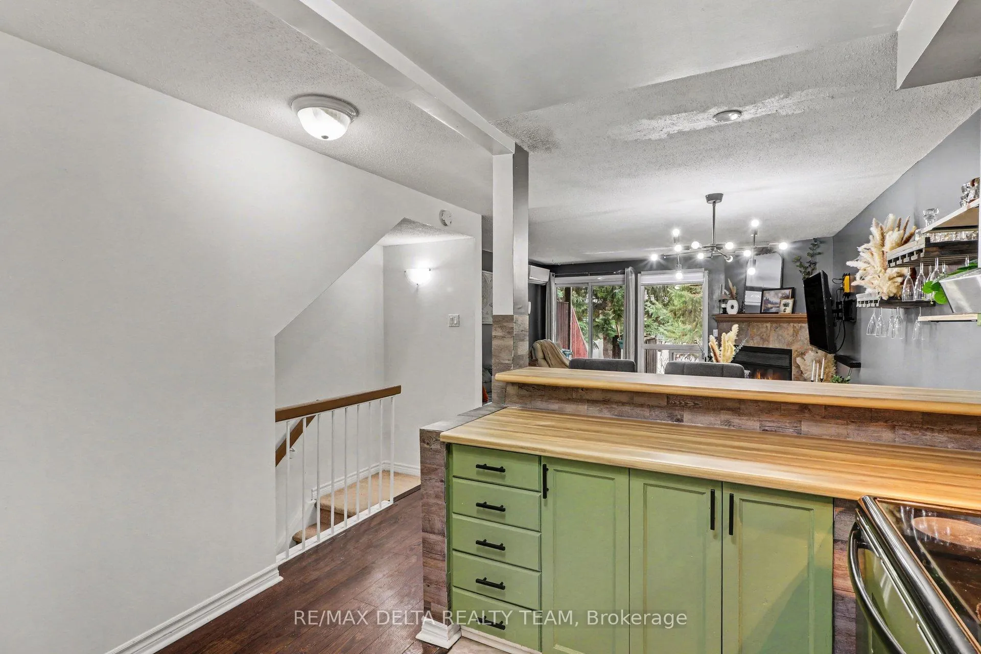 Photo 18 of Unit A, 6704 Jeanne D'Arc Boulevard, Ottawa, Convent Glen North — HOMEH