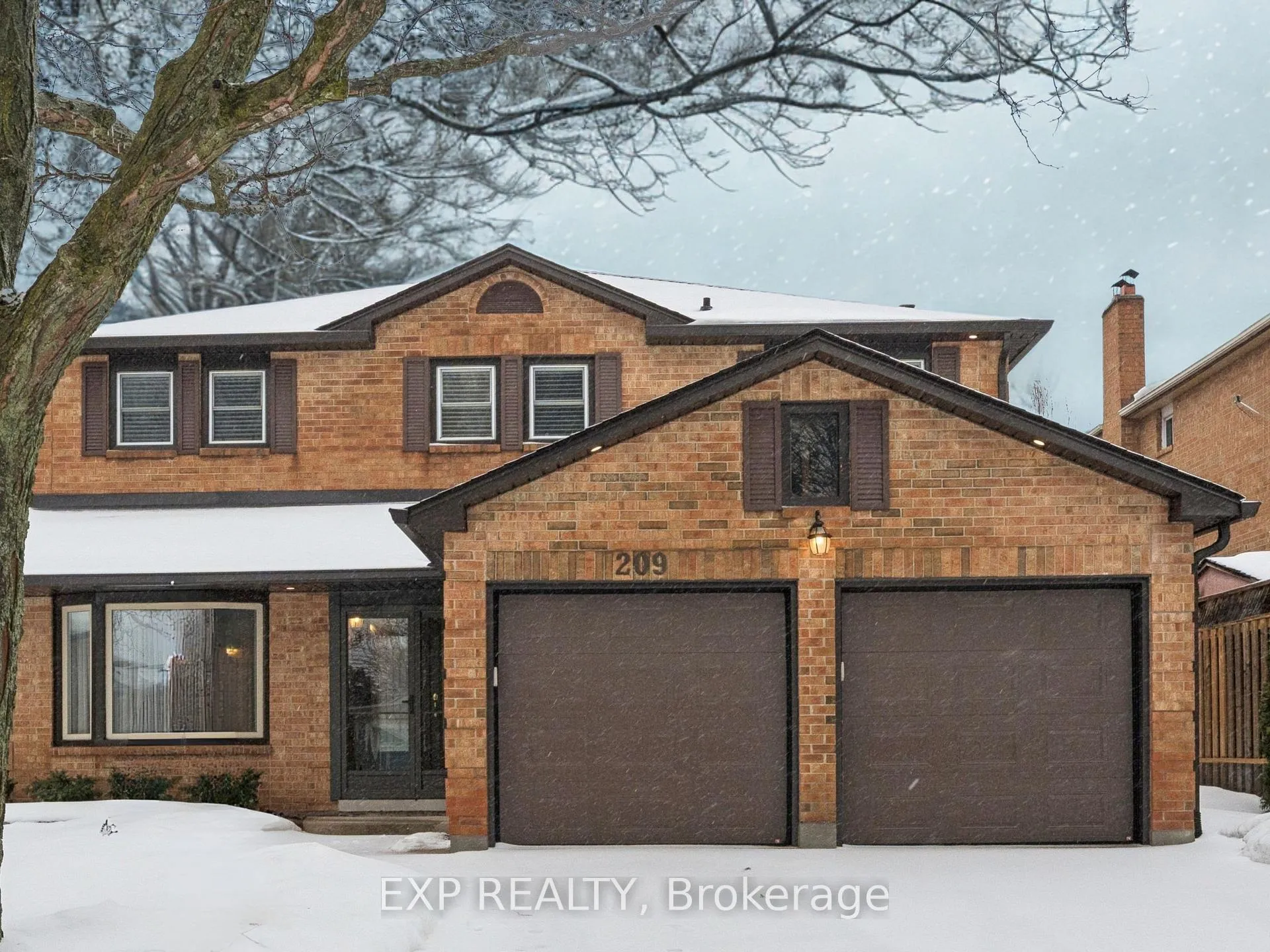Front of 209 Nottingham Drive