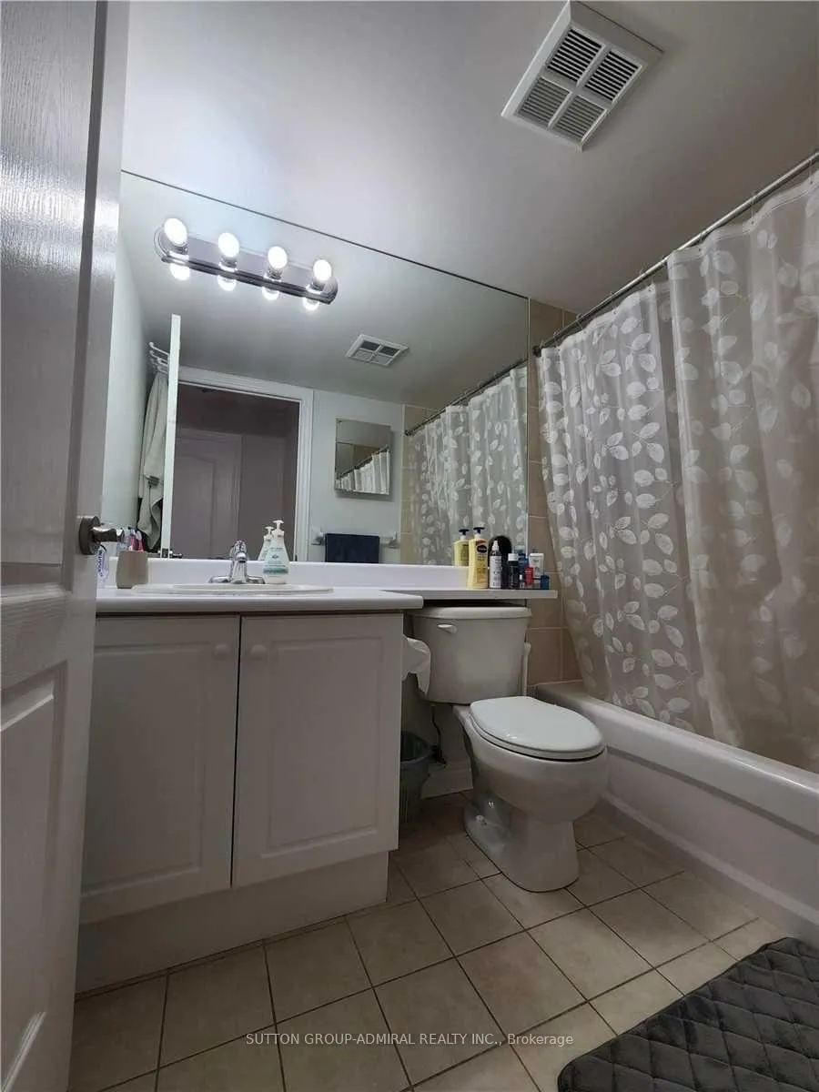 Photo 8 of Unit 517, 50 Disera Drive, Vaughan, Beverley Glen — HOMEH