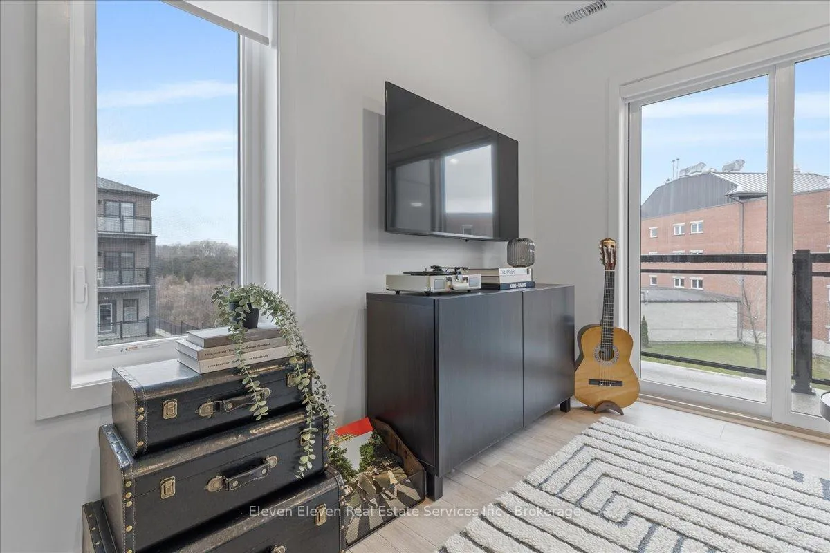 Photo 14 of Unit 18, 42 Lowes Road, Guelph, Clairfields/Hanlon Business Park — HOMEH