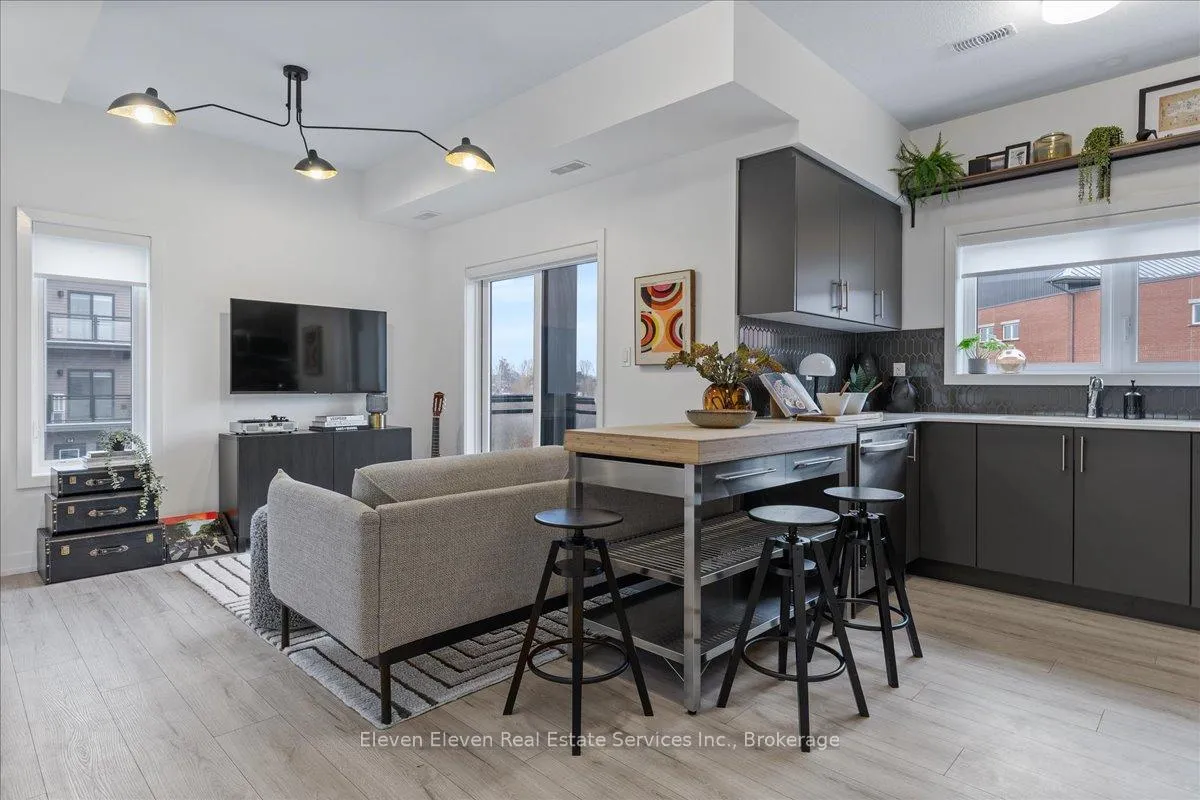Photo 15 of Unit 18, 42 Lowes Road, Guelph, Clairfields/Hanlon Business Park — HOMEH