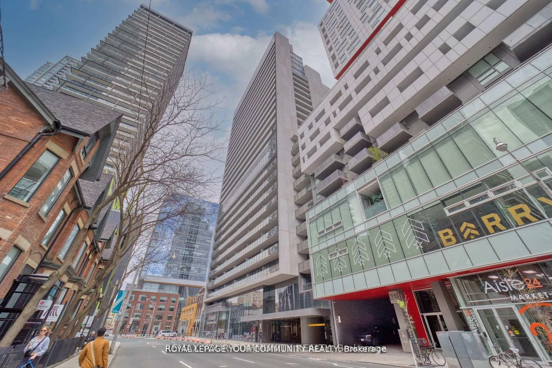 Photo of Unit 1711, 330 Richmond Street W
