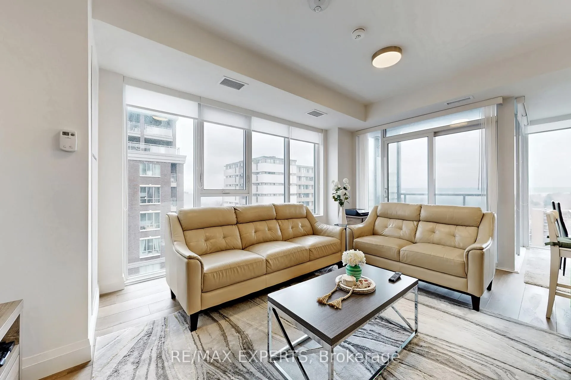 Photo 6 of Unit 1007, 500 Brock Avenue, Burlington, Brant — HOMEH