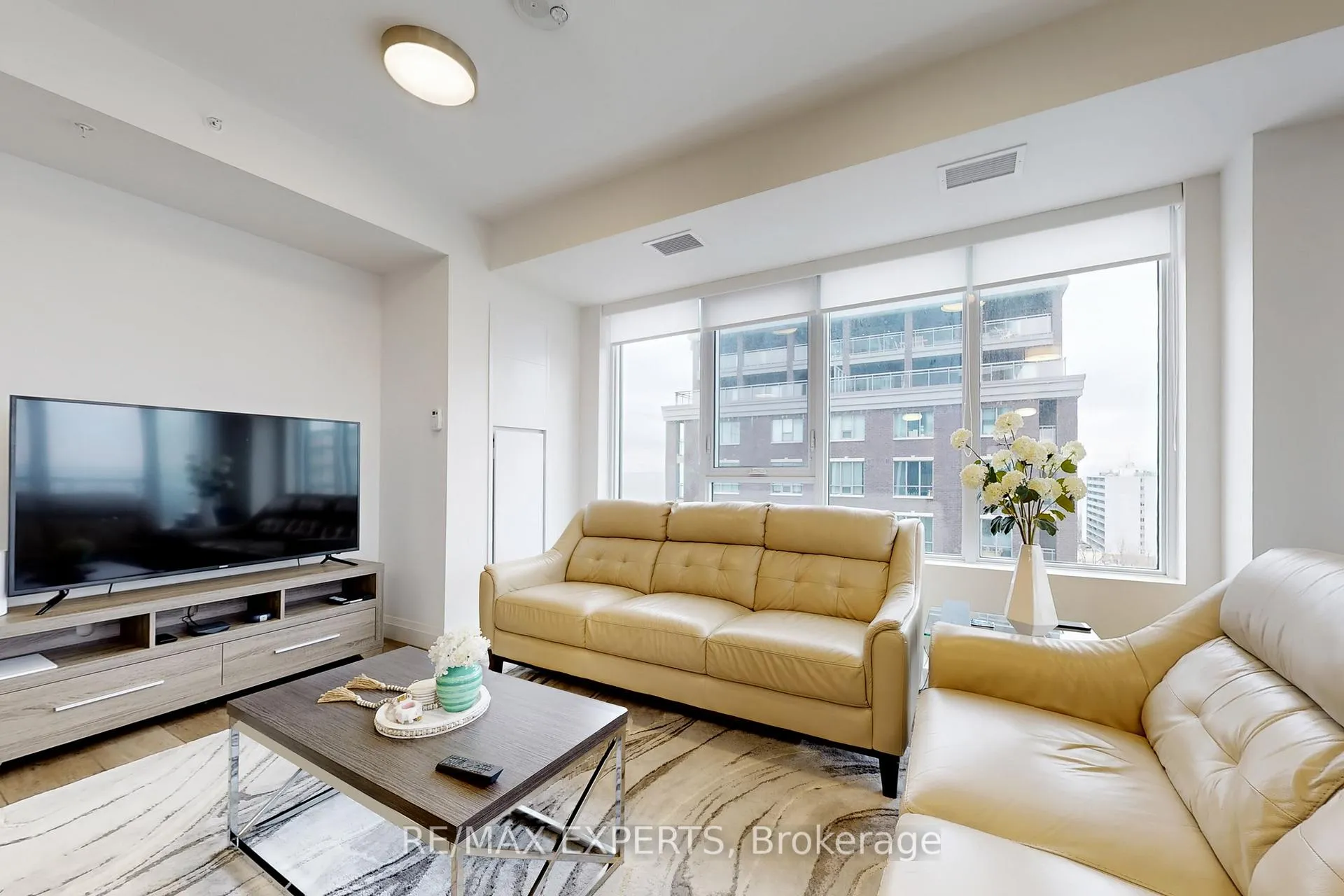 Photo 7 of Unit 1007, 500 Brock Avenue, Burlington, Brant — HOMEH