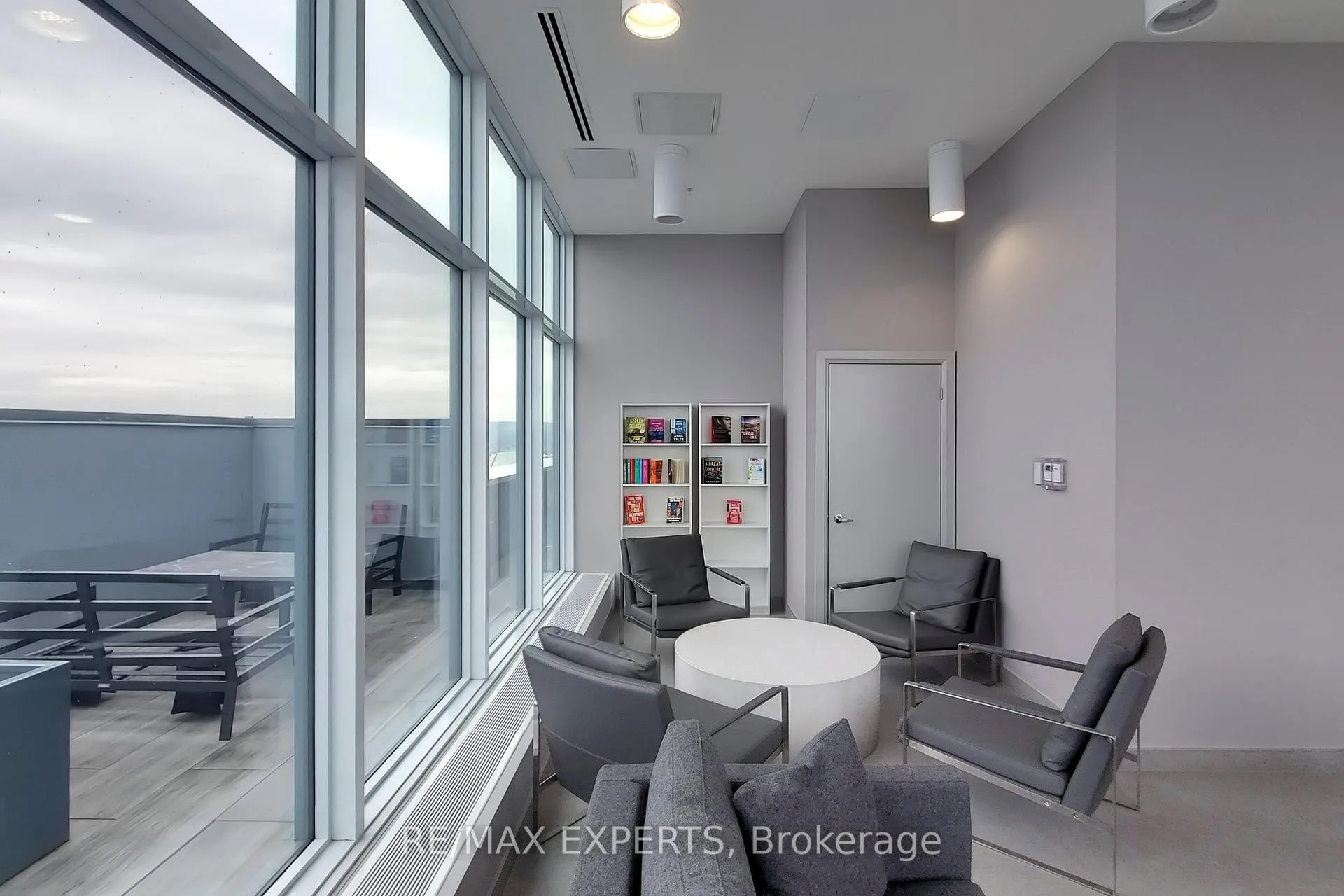 Photo 34 of Unit 1007, 500 Brock Avenue, Burlington, Brant — HOMEH
