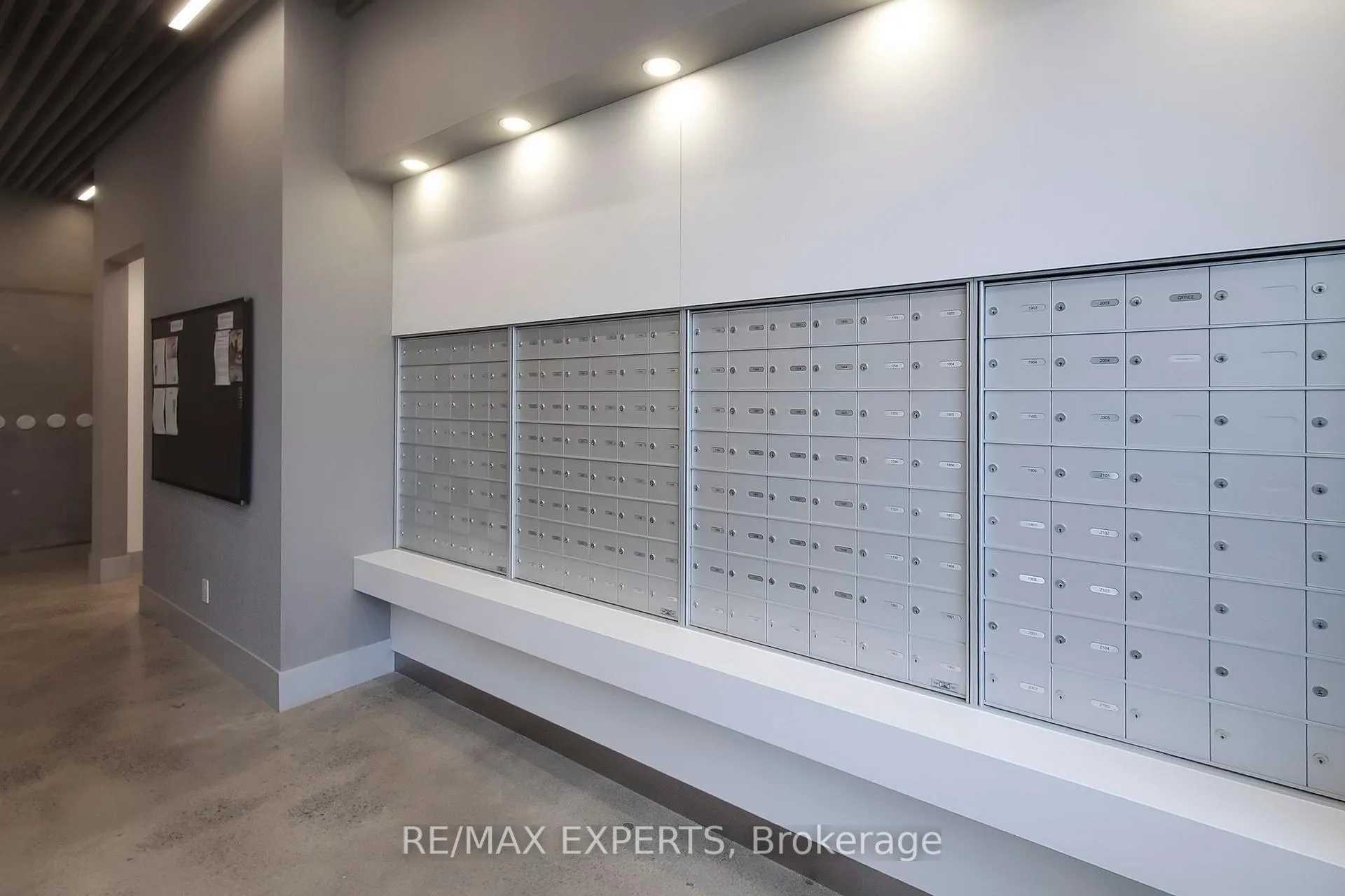Photo 36 of Unit 1007, 500 Brock Avenue, Burlington, Brant — HOMEH