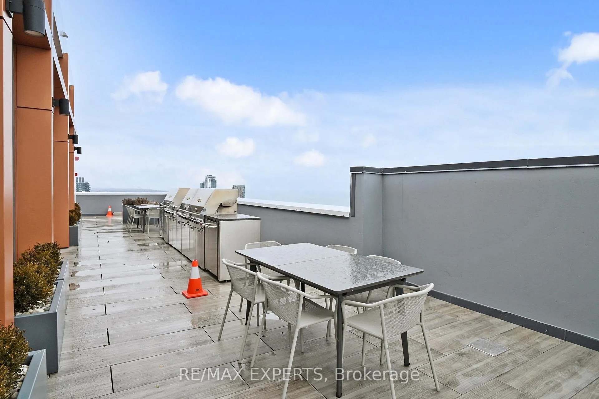 Photo 37 of Unit 1007, 500 Brock Avenue, Burlington, Brant — HOMEH
