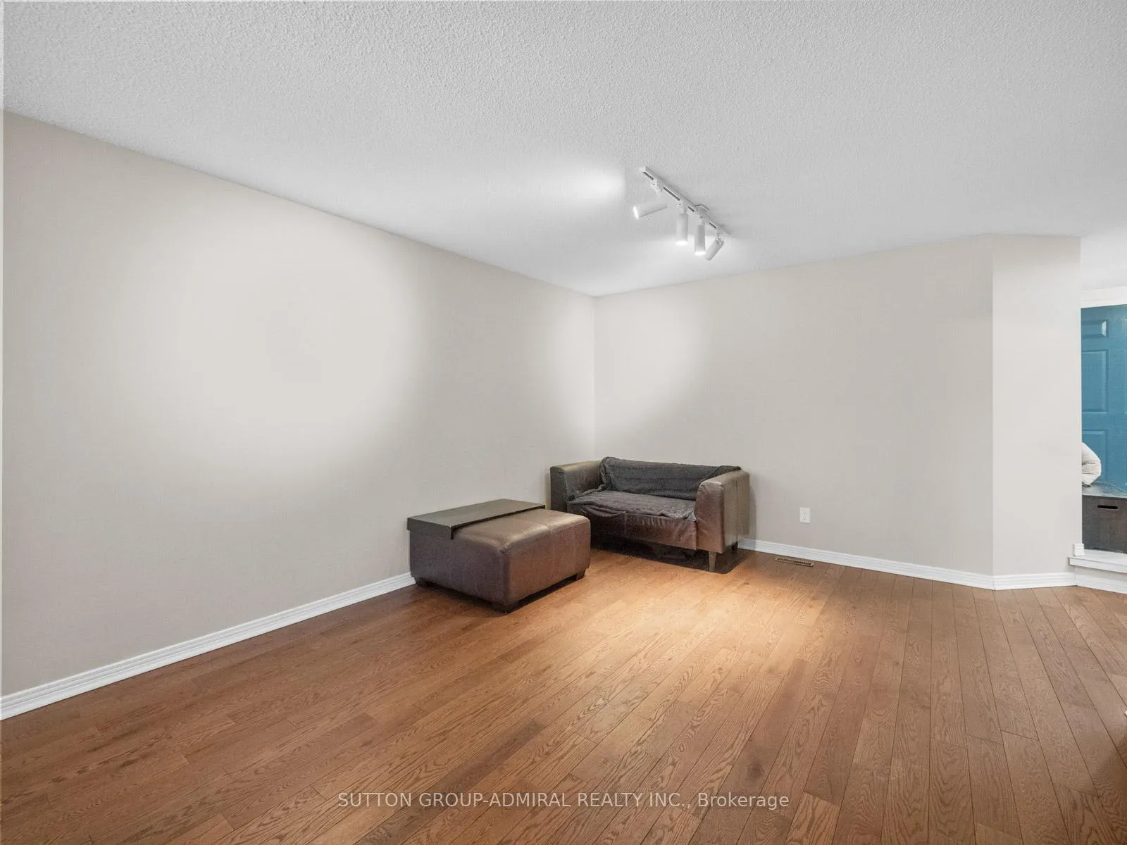 Photo 6 of 103 Winding Lane, Vaughan, Crestwood-Springfarm-Yorkhill — HOMEH