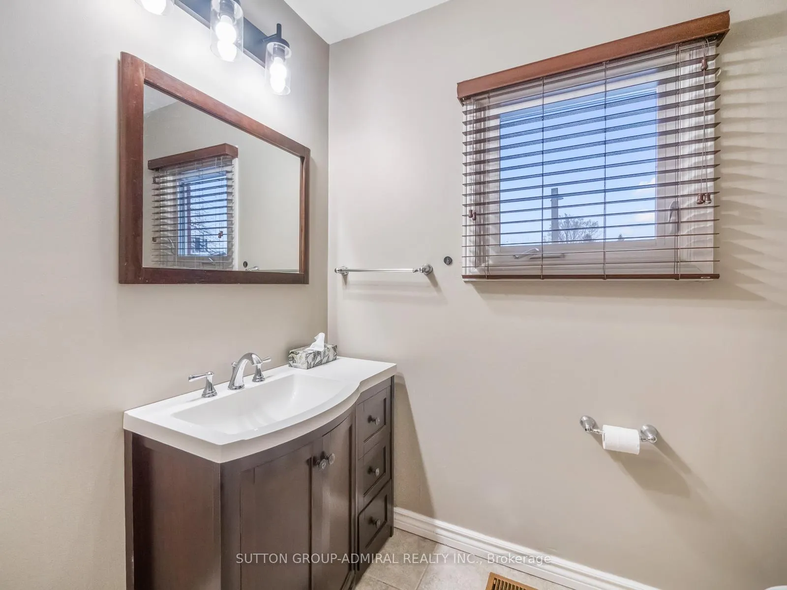 Photo 28 of 103 Winding Lane, Vaughan, Crestwood-Springfarm-Yorkhill — HOMEH