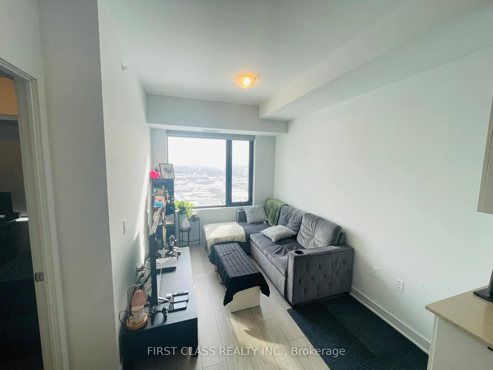 Photo 7 of Unit 3703, 2920 Highway 7 Road, Vaughan, Concord — HOMEH