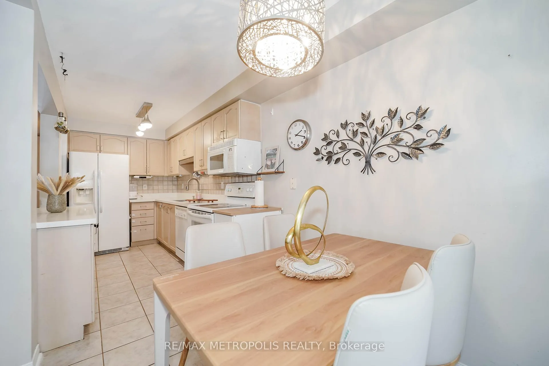 Photo 19 of 30 Todmorden Drive, Brampton, Northwest Sandalwood Parkway — HOMEH