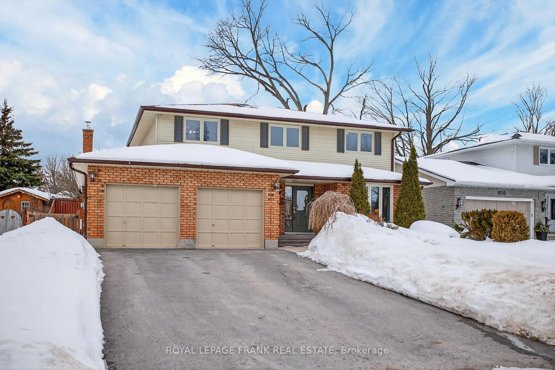 Photo 1 of 1821 Parkwood Circle, Peterborough, Monaghan Ward 2 — HOMEH