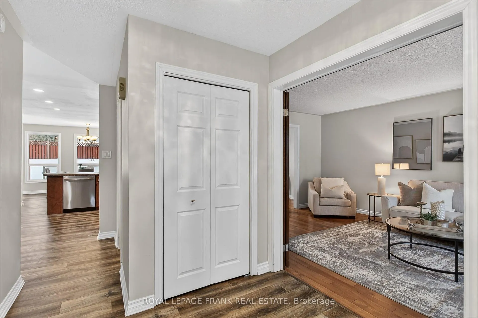 Photo 4 of 1821 Parkwood Circle, Peterborough, Monaghan Ward 2 — HOMEH