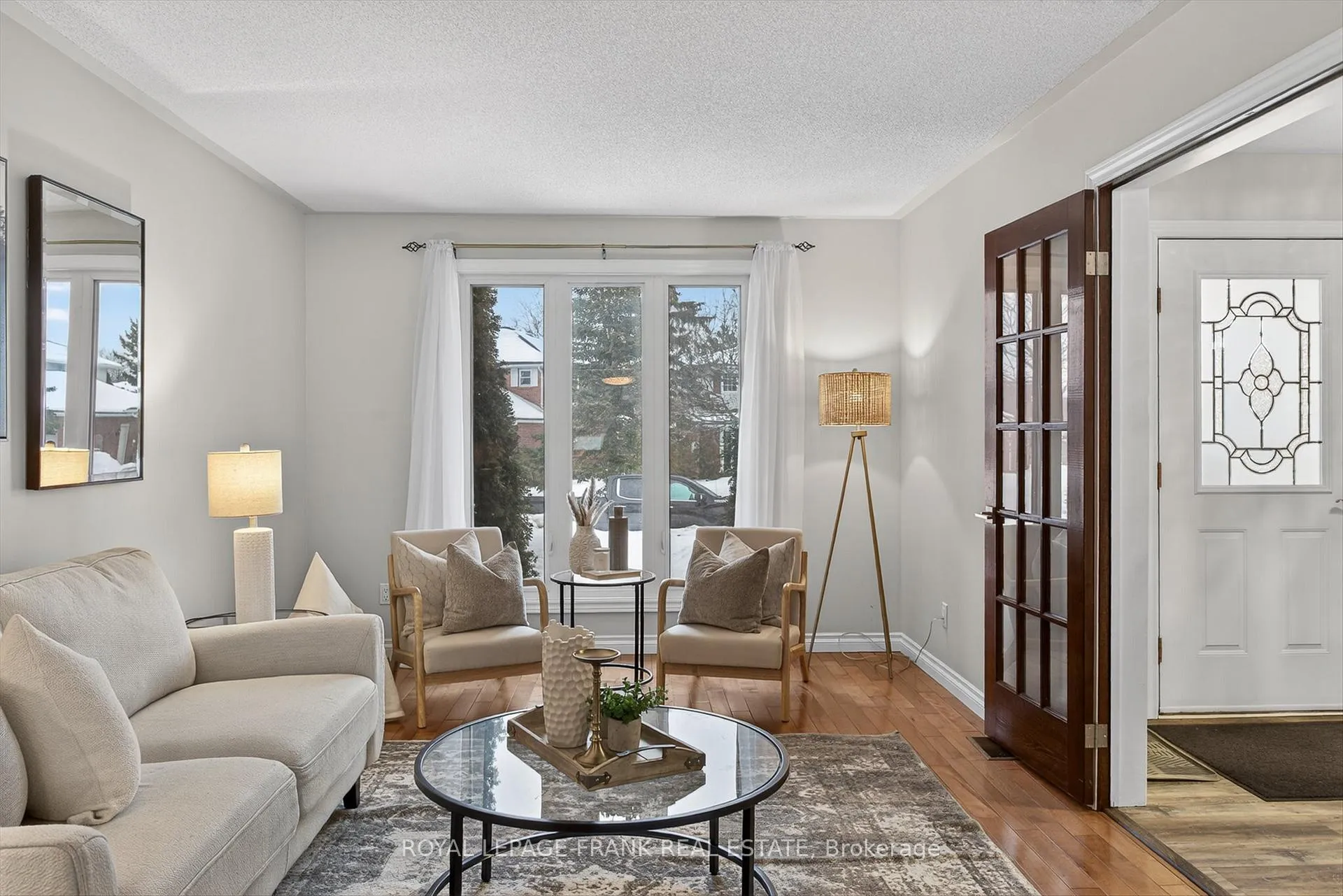 Photo 6 of 1821 Parkwood Circle, Peterborough, Monaghan Ward 2 — HOMEH