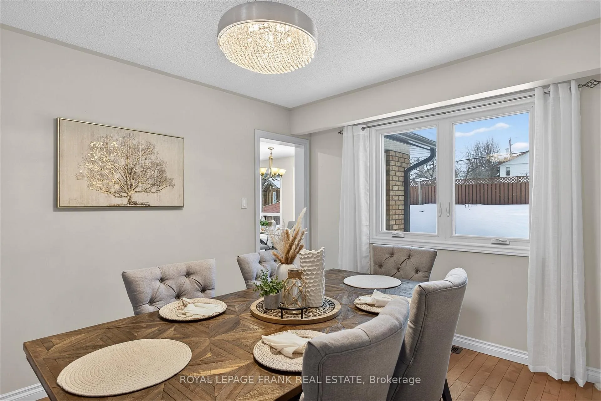Photo 9 of 1821 Parkwood Circle, Peterborough, Monaghan Ward 2 — HOMEH