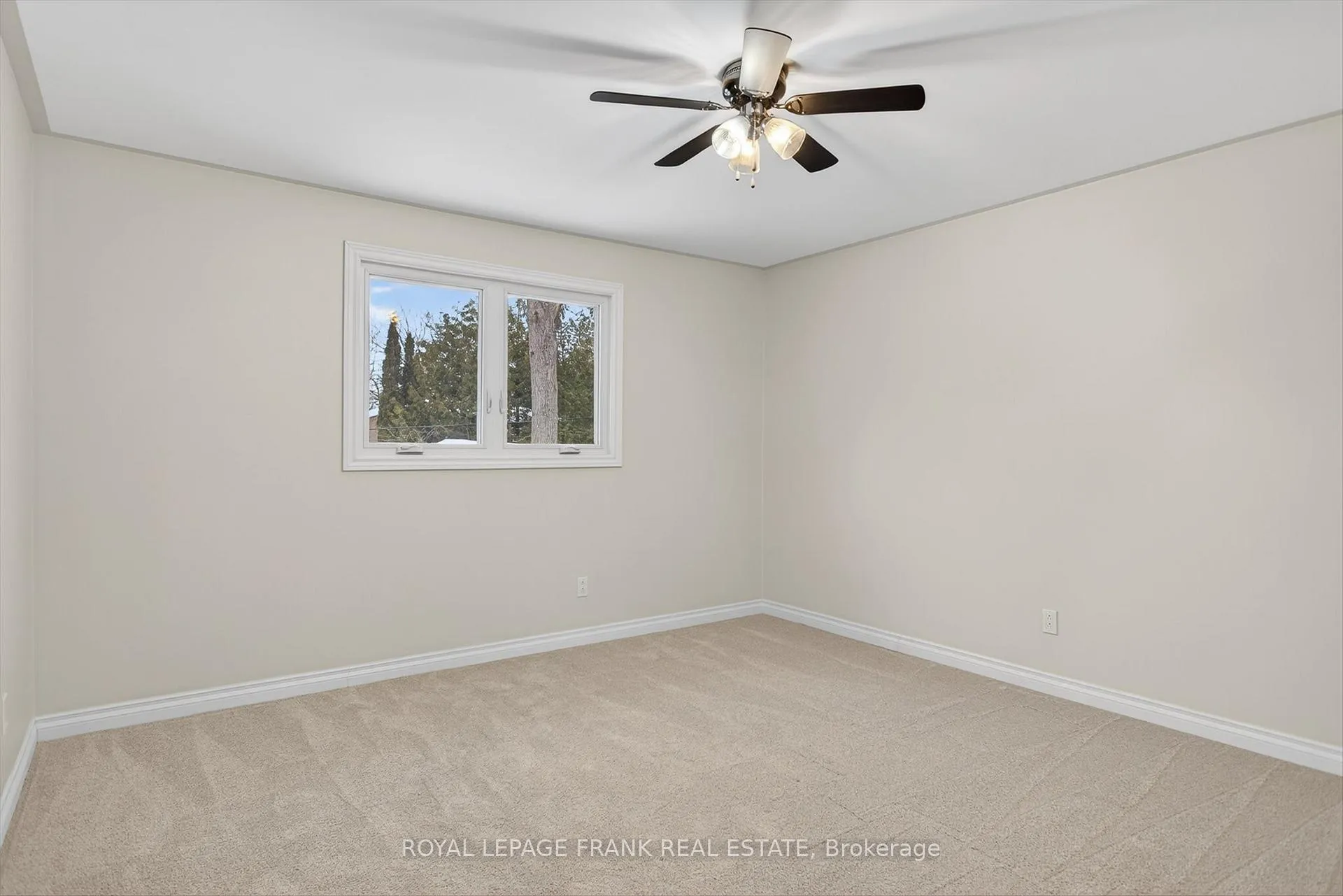 Photo 25 of 1821 Parkwood Circle, Peterborough, Monaghan Ward 2 — HOMEH