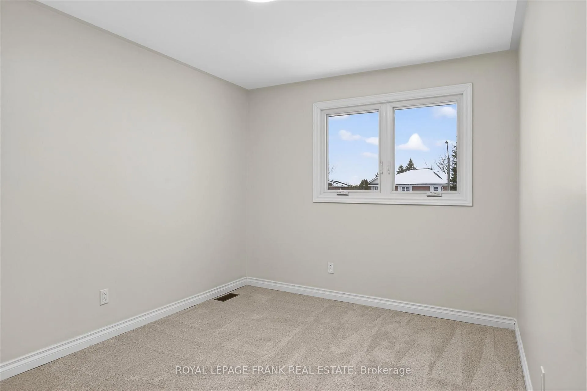 Photo 27 of 1821 Parkwood Circle, Peterborough, Monaghan Ward 2 — HOMEH