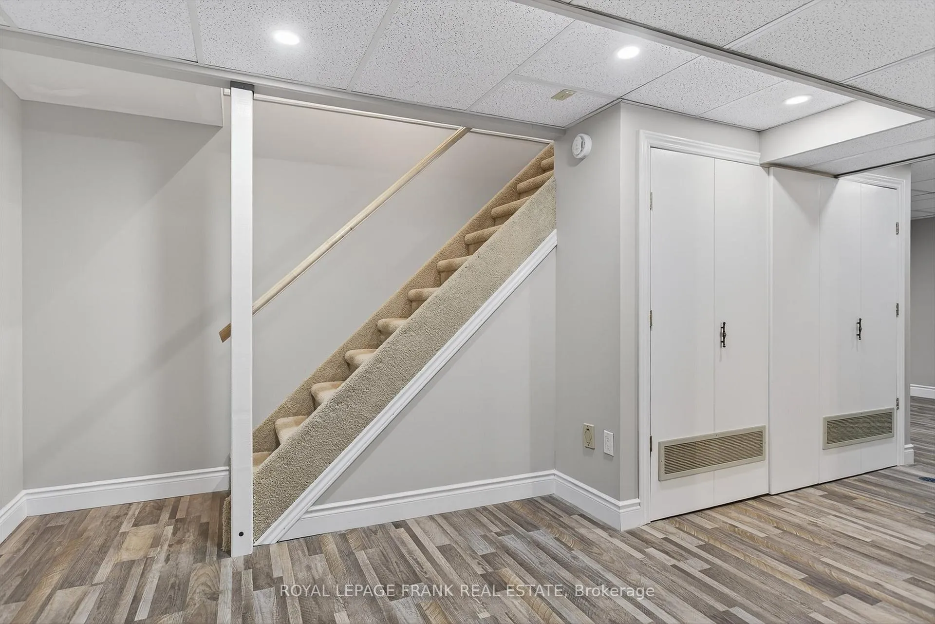 Photo 32 of 1821 Parkwood Circle, Peterborough, Monaghan Ward 2 — HOMEH