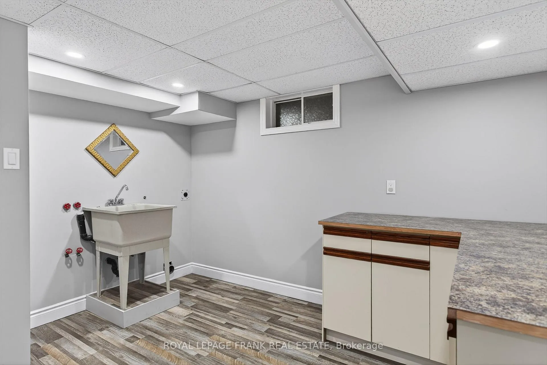 Photo 34 of 1821 Parkwood Circle, Peterborough, Monaghan Ward 2 — HOMEH