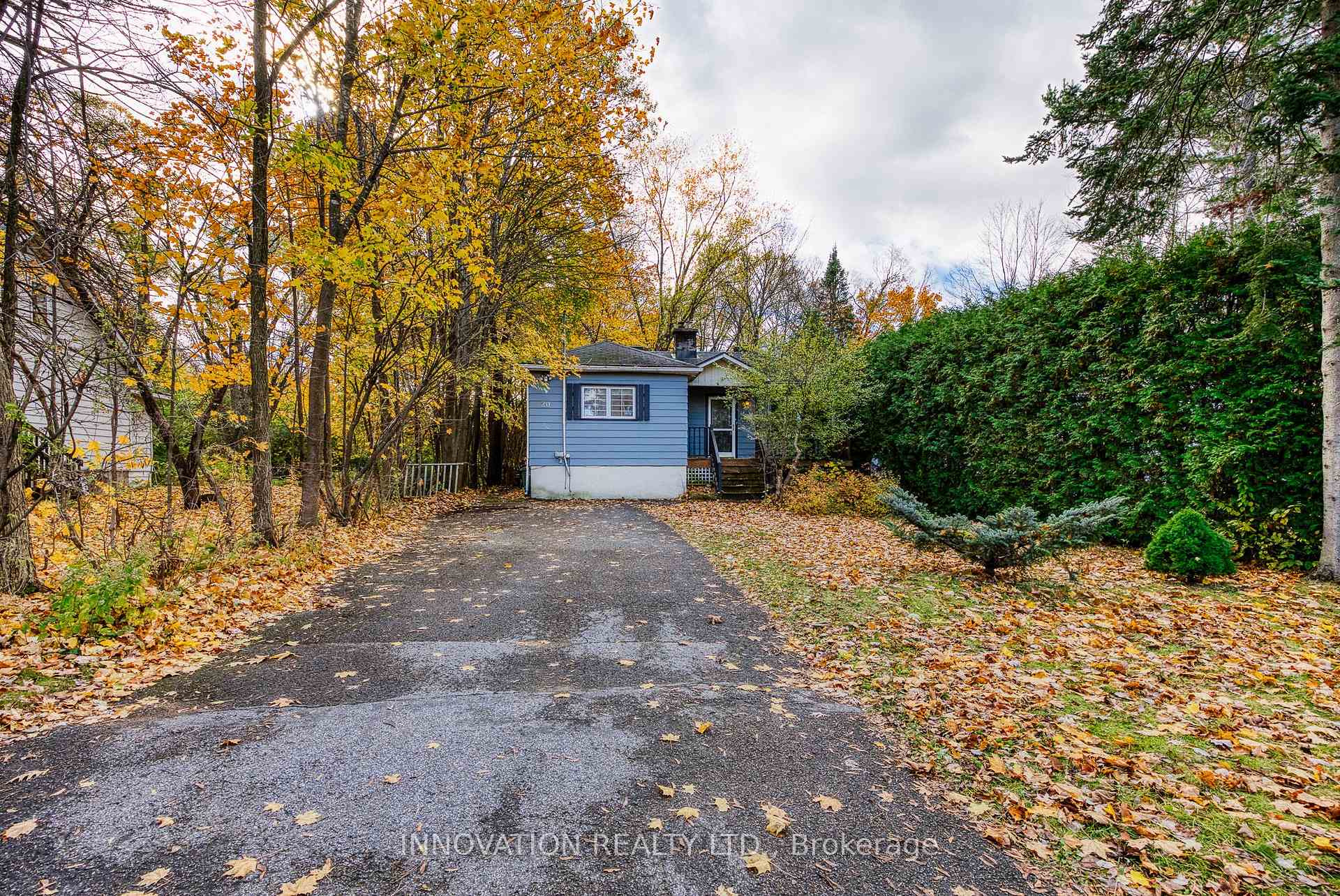 Photo 2 of 20 Sandridge Road, Ottawa, Manor Park — HOMEH