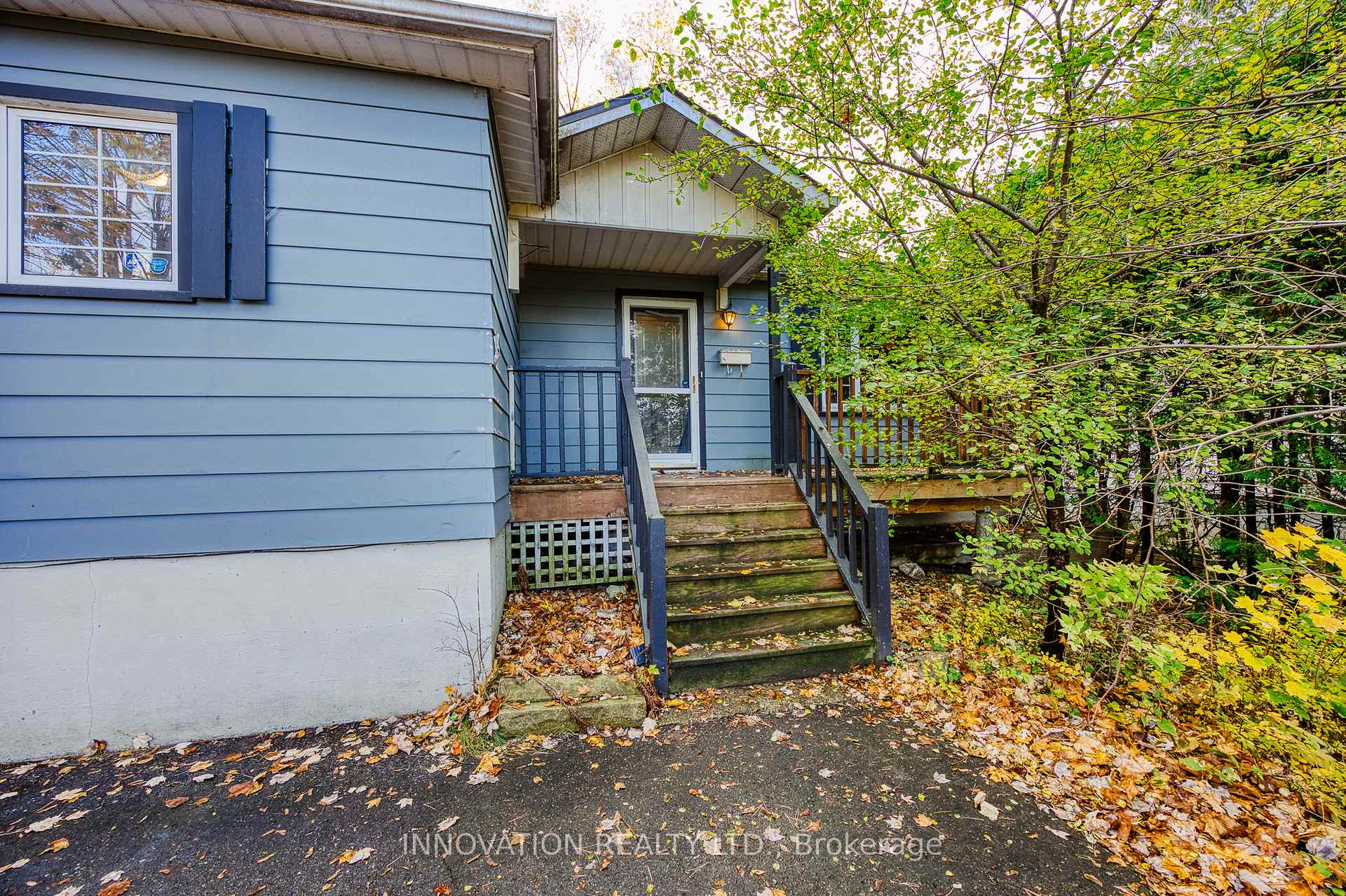 Photo 3 of 20 Sandridge Road, Ottawa, Manor Park — HOMEH