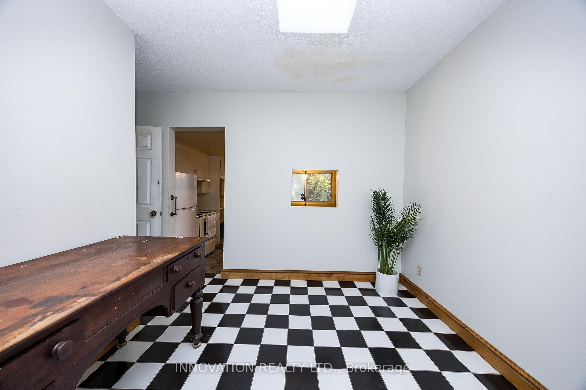 Photo 12 of 20 Sandridge Road, Ottawa, Manor Park — HOMEH