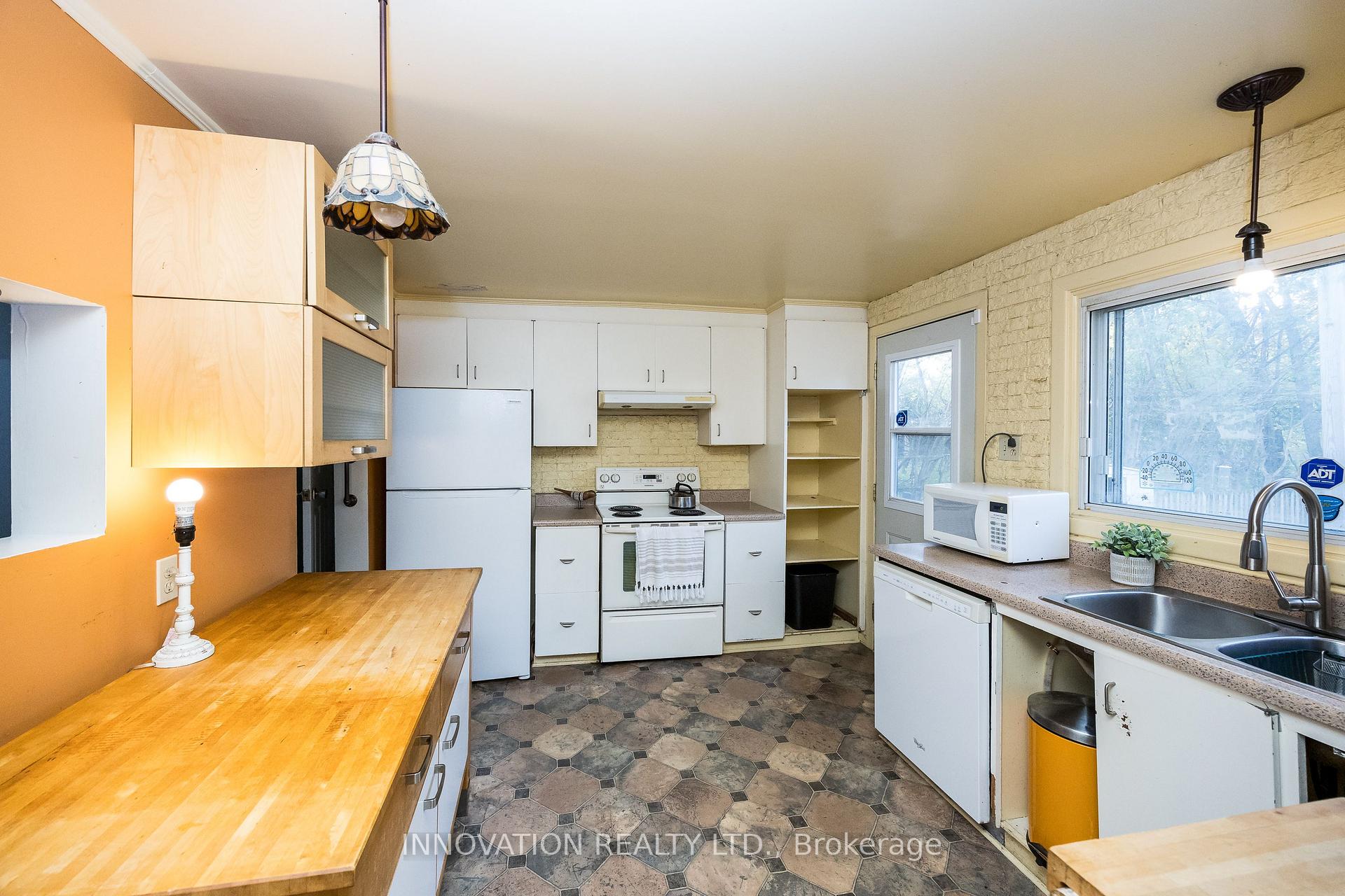 Photo 13 of 20 Sandridge Road, Ottawa, Manor Park — HOMEH