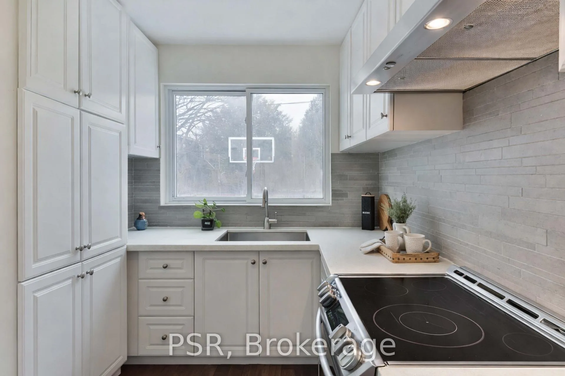 Photo 11 of 46 Galbraith Avenue, Toronto, O'Connor-Parkview — HOMEH