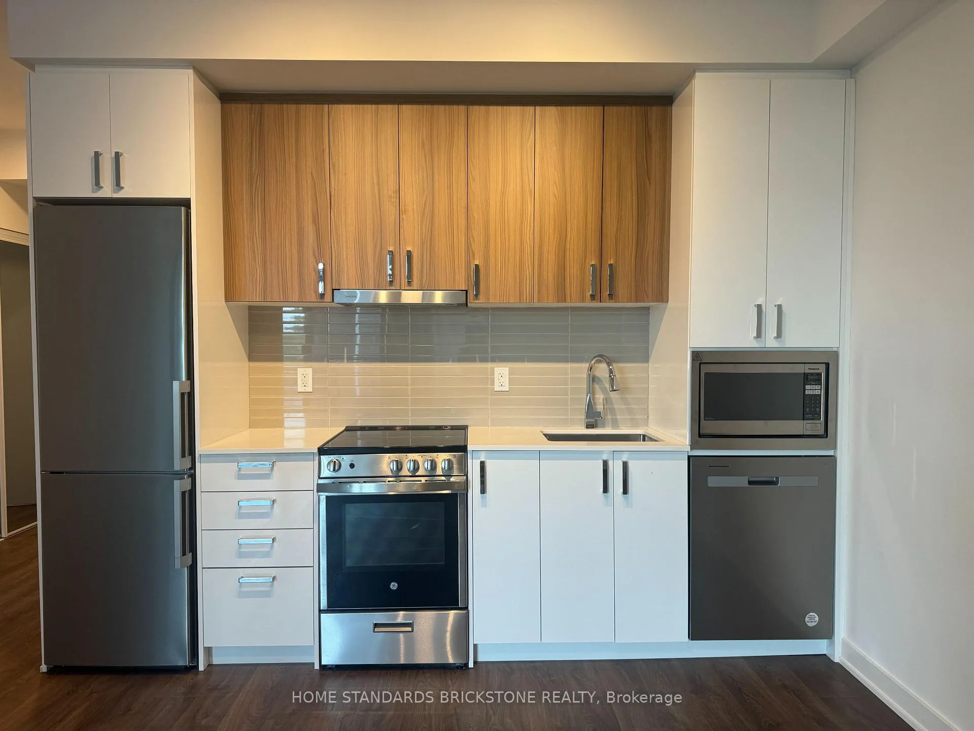 Photo 10 of Unit A-423, 30 Upper Mall Way, Vaughan, Brownridge — HOMEH