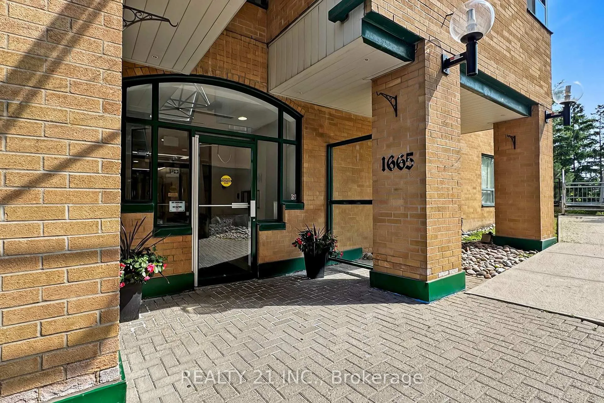 Photo 2 of Unit 607, 1665 Pickering Parkway, Pickering, Village East — HOMEH