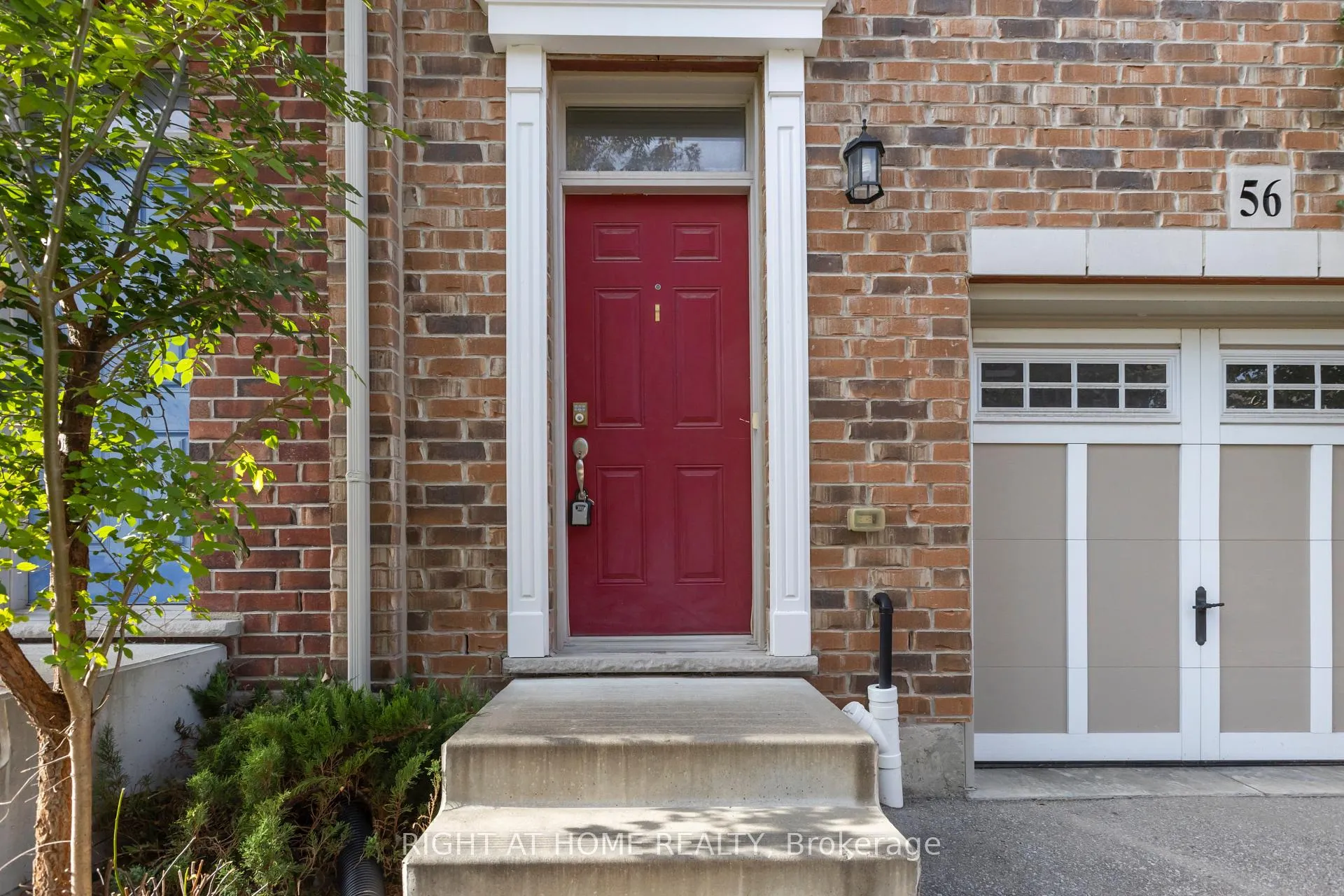 Photo 9 of 56 Robert Peel Road, Kitchener — HOMEH
