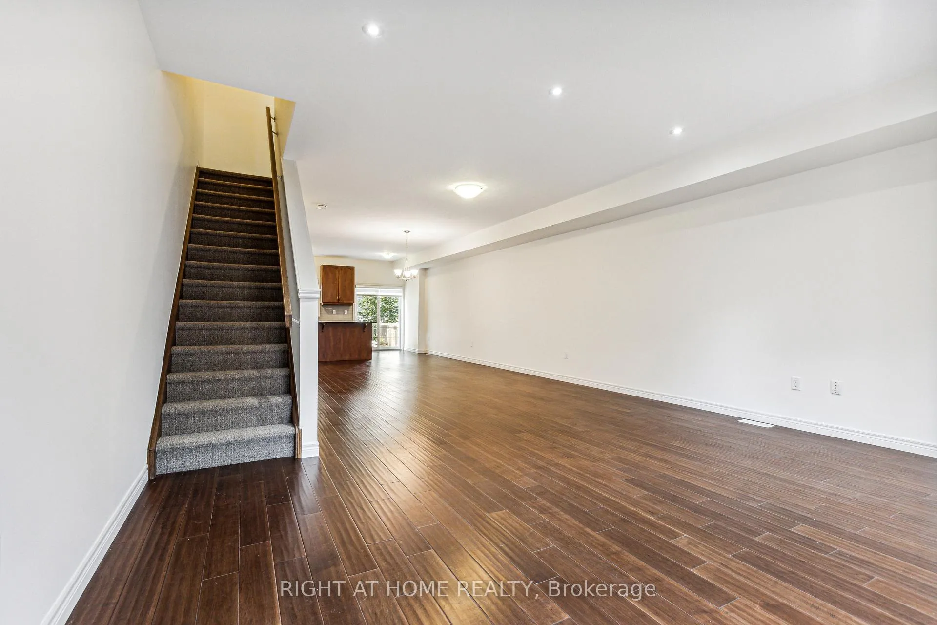 Photo 14 of 56 Robert Peel Road, Kitchener — HOMEH