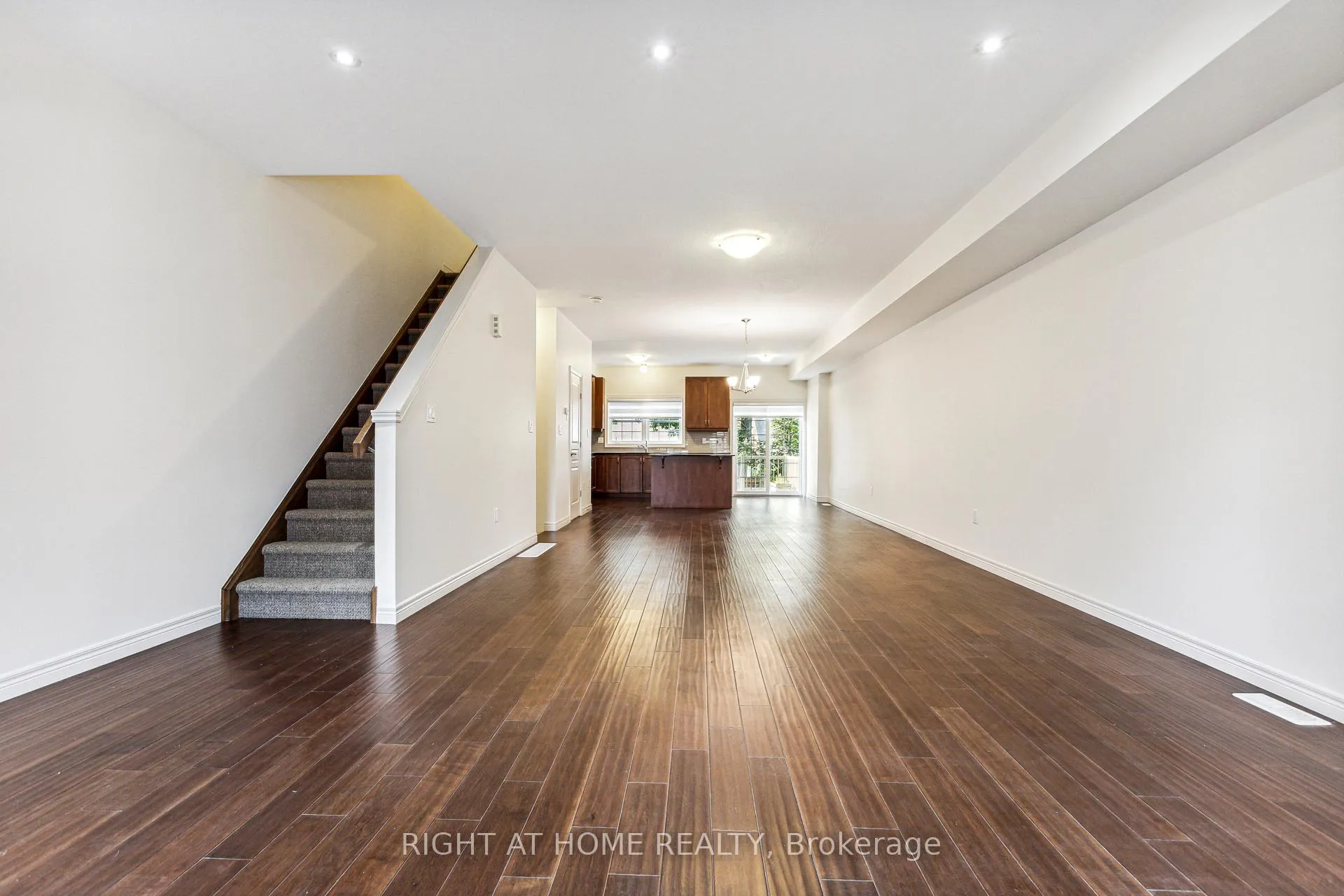 Photo 15 of 56 Robert Peel Road, Kitchener — HOMEH