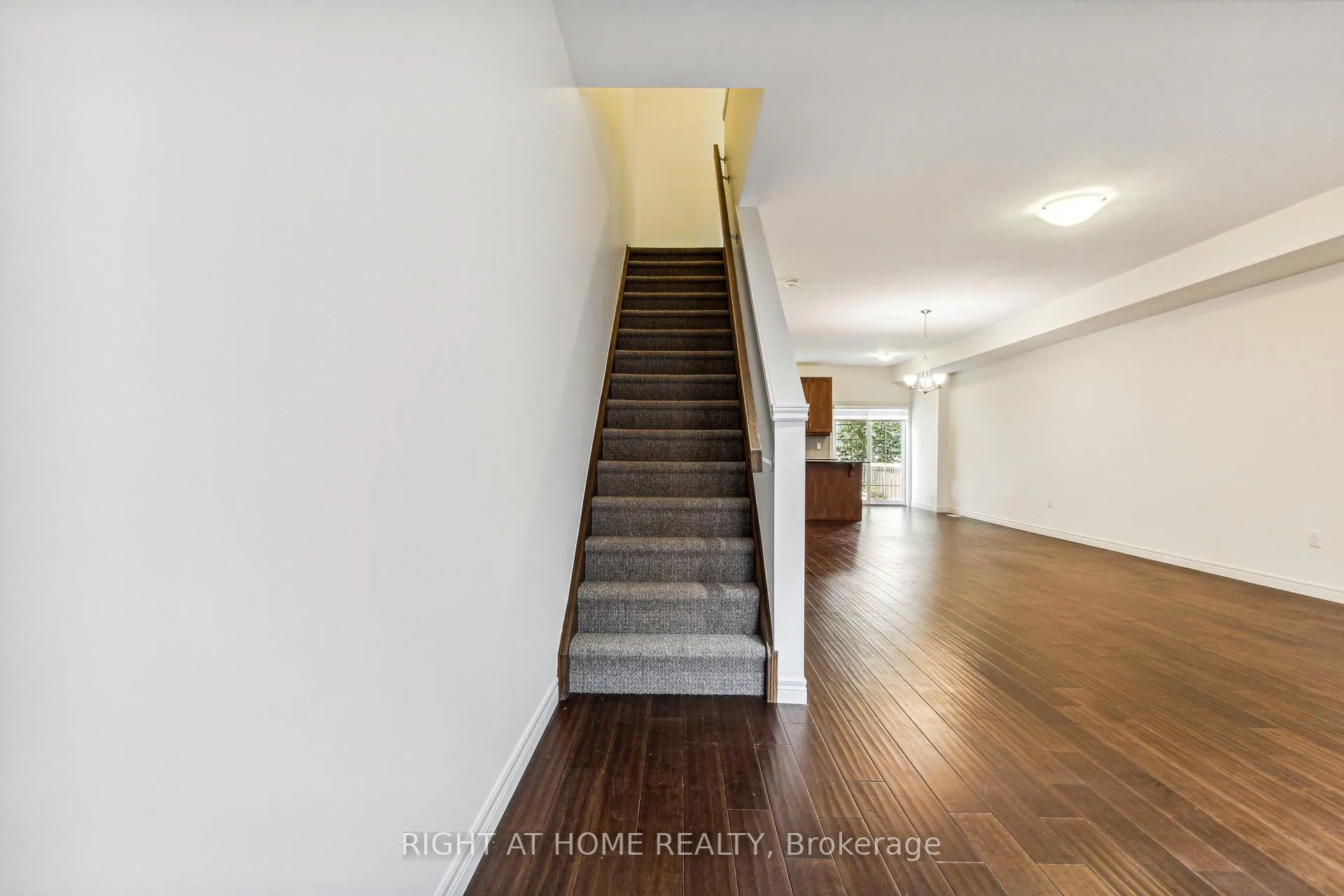 Photo 27 of 56 Robert Peel Road, Kitchener — HOMEH
