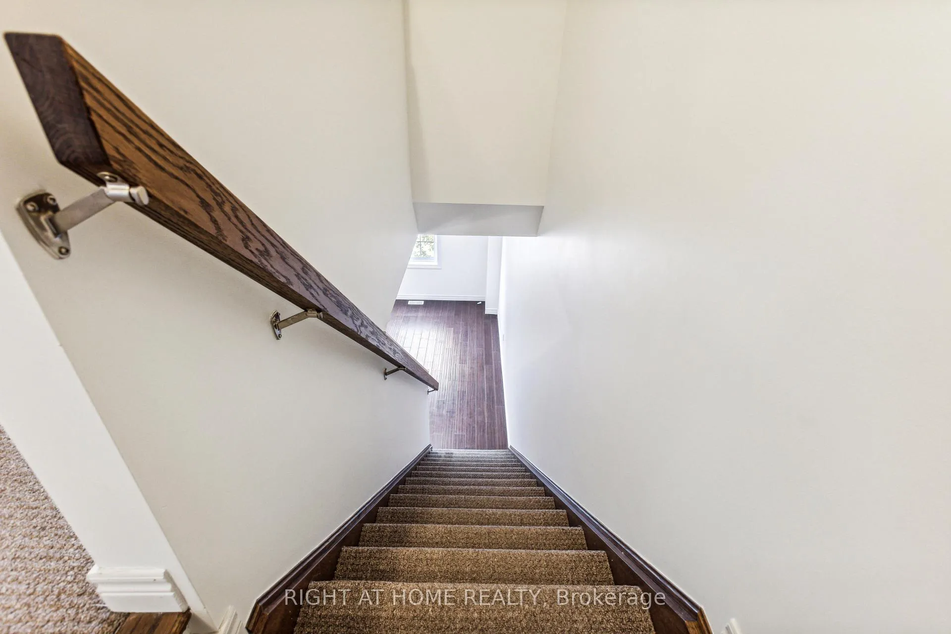 Photo 28 of 56 Robert Peel Road, Kitchener — HOMEH
