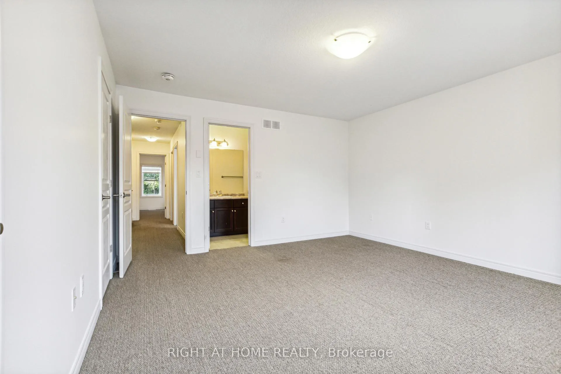Photo 33 of 56 Robert Peel Road, Kitchener — HOMEH