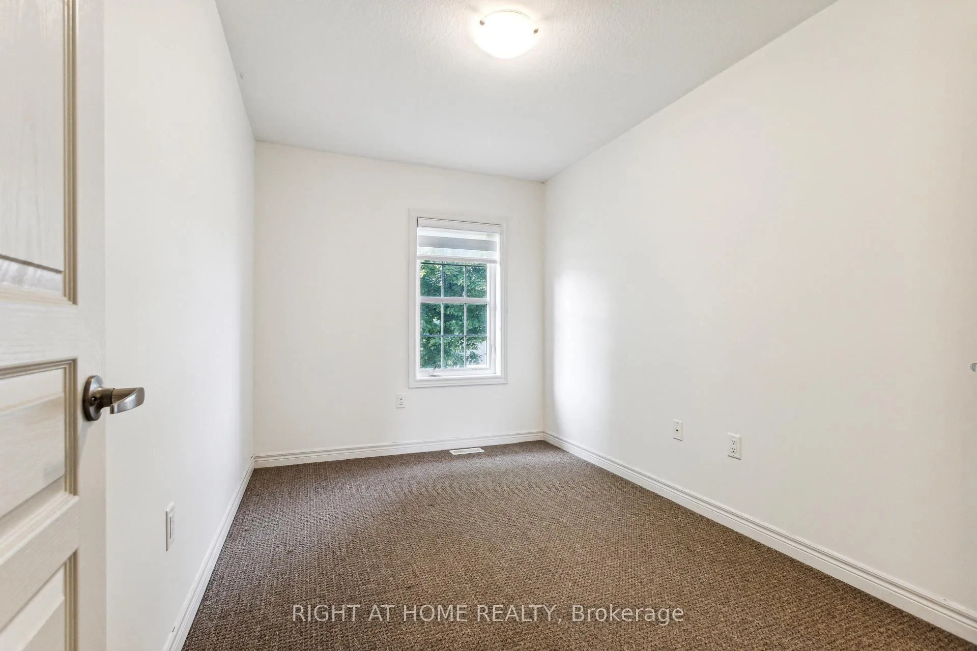 Photo 38 of 56 Robert Peel Road, Kitchener — HOMEH