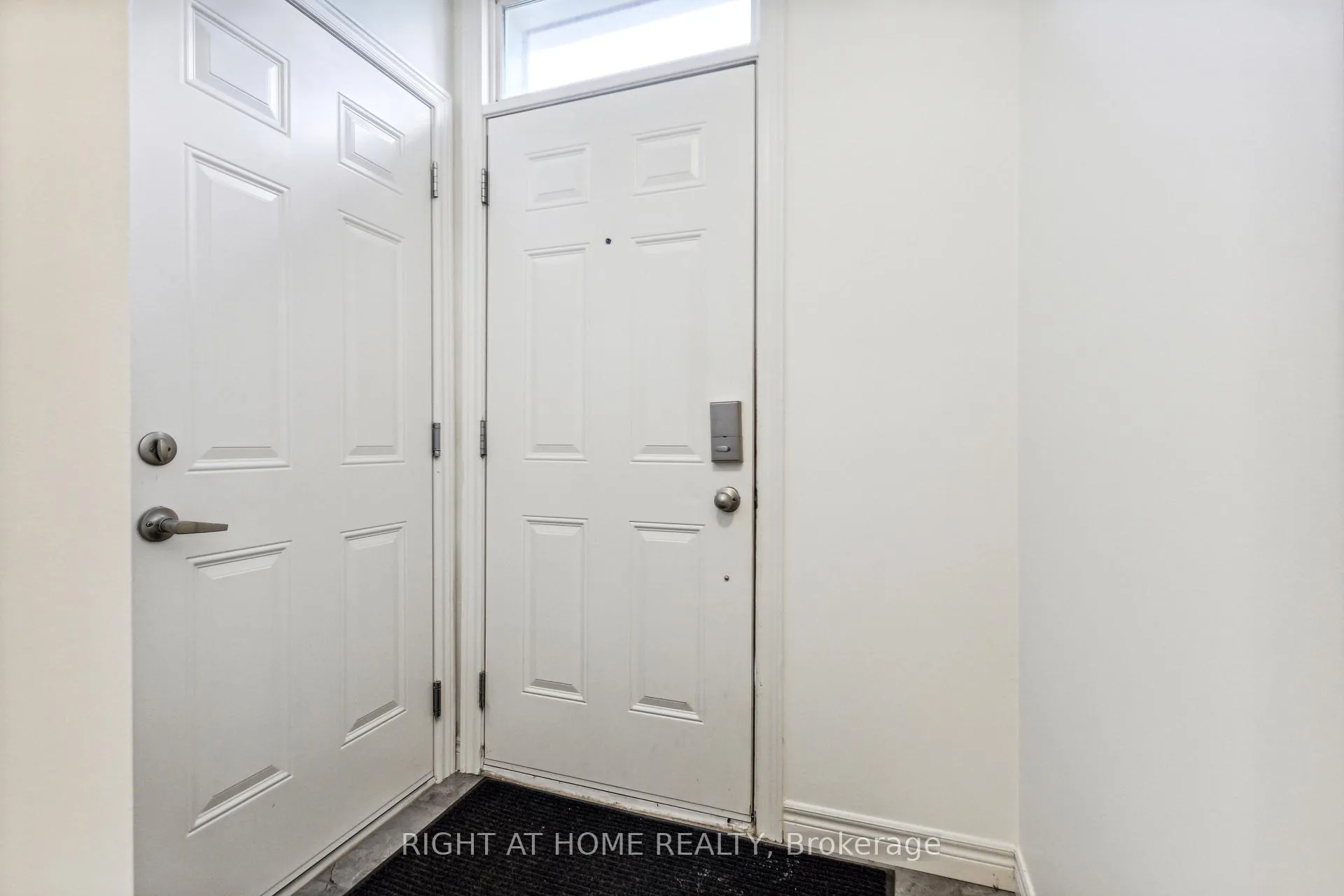 Photo 40 of 56 Robert Peel Road, Kitchener — HOMEH