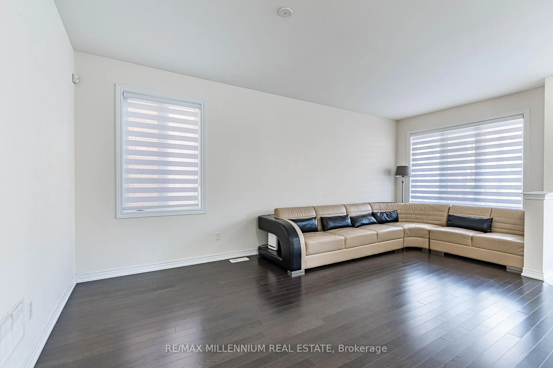 Photo 10 of 11 Spokanne Street, Brampton, Sandringham-Wellington North — HOMEH