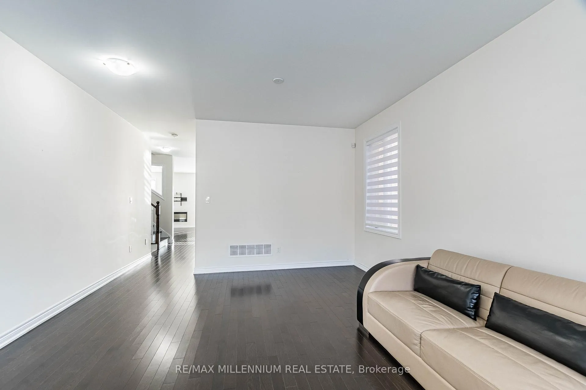 Photo 13 of 11 Spokanne Street, Brampton, Sandringham-Wellington North — HOMEH